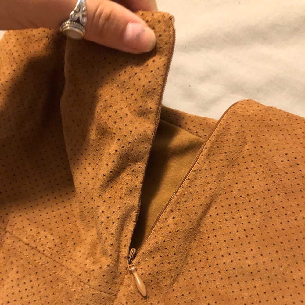 Skirt - Picture 4 of 5